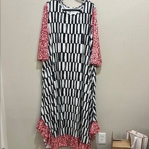 Nuggles “Kayla” dress, black/white with pink leopard sleeve, 3X